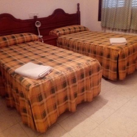 Hostal Restaurante San Millan โอริฮัวลา เดล เตรเมดัล ภายนอก รูปภาพ